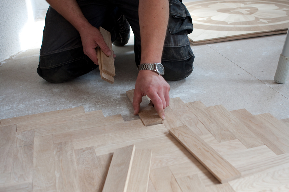 Comment poser du parquet en bois avec talent