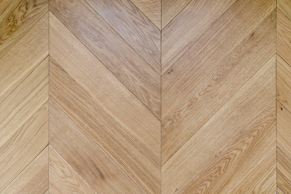 Pose de parquet avec motif en chevrons